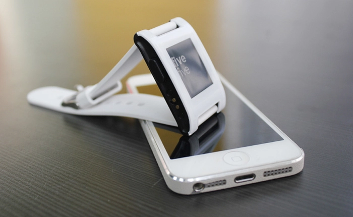 Cảm nhận thực tế đồng hồ thông minh Pebble Watch tại Việt Nam