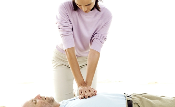 Google Glass có thể giúp sơ cứu người bị ngất