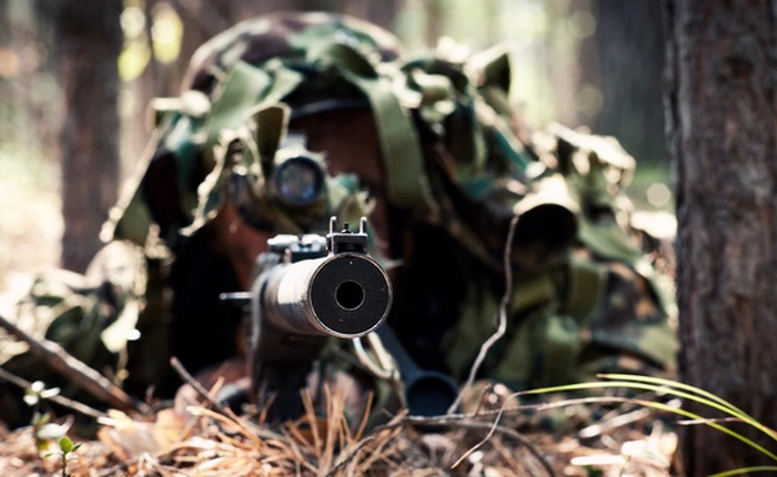 Huyền thoại Rob Furlong với cú bắn khó nhất trong lịch sử từ cự ly 2430m