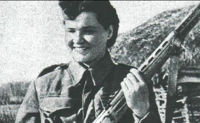 Những xạ thủ cừ khôi nhất mọi thời đại (Phần 5): 'Tử thần xinh đẹp' với cú bắn lịch sử từ cự ly 1.200m