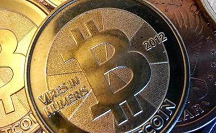 Bong bóng tiền ảo Bitcoin sụp đổ