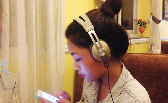 Mở hộp tai nghe Momentum On-Ear mới dành cho giới trẻ của Sennheiser