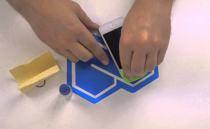 Công nghệ phủ sa-phia lỏng chống trầy xước cho màn hình smartphone