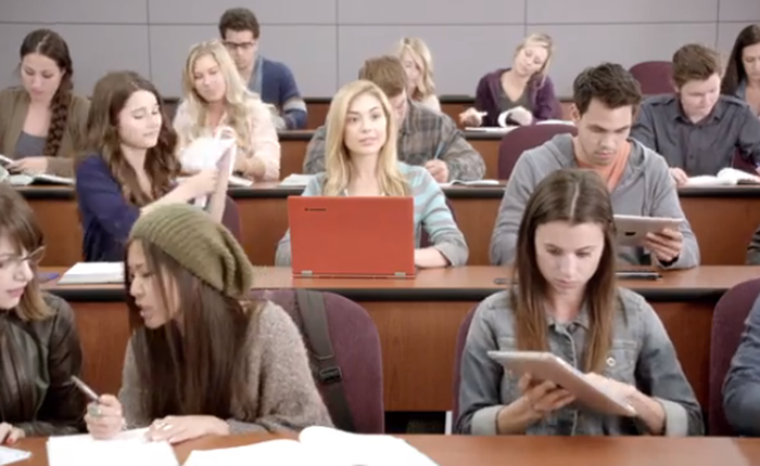 Microsoft tiếp tục ném đá iPad bằng video quảng cáo mới