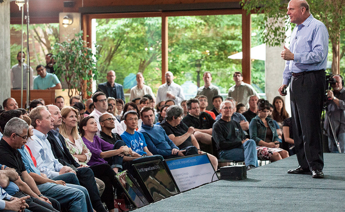 CEO Microsoft gửi thư tới nhân viên công ty giải thích lý do mua lại Nokia