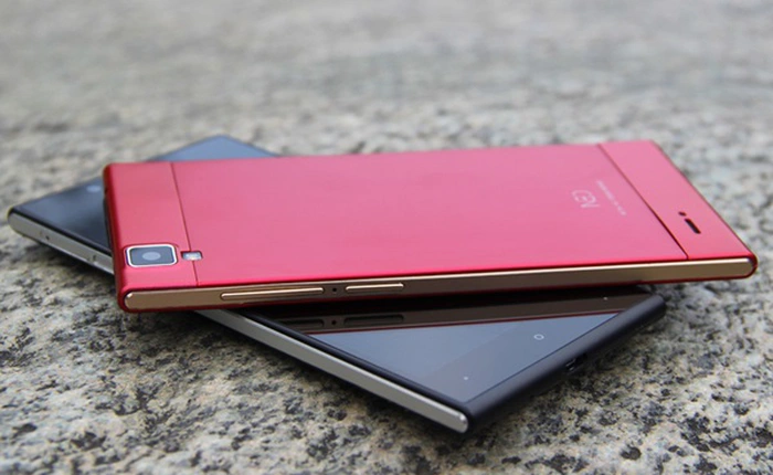 Chính thức ra mắt điện thoại giá rẻ chạy 2 hệ điều hành