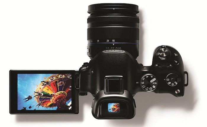 Samsung NX30: Mirrorless với sức mạnh là tốc độ và khả năng kết nối