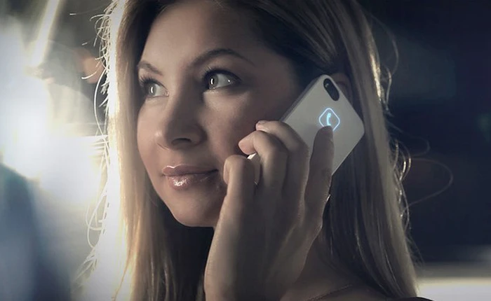 Lunecase - case hiển thị thông báo cho iPhone ngay cả khi hết pin