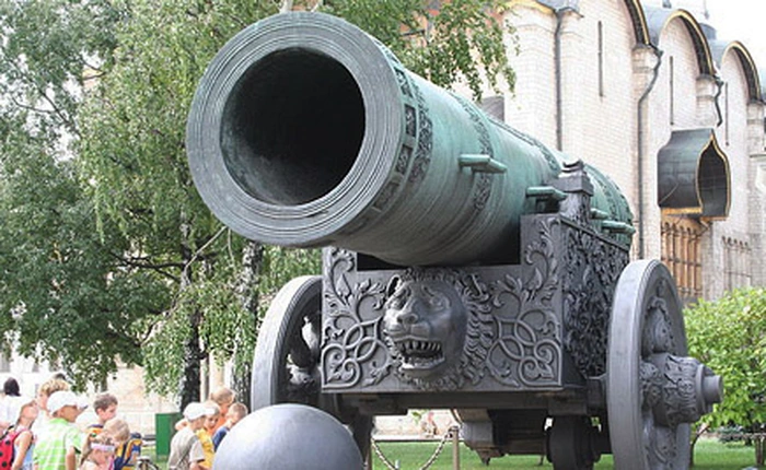 Những vũ khí có kích thước nòng khủng nhất từ trước tới nay