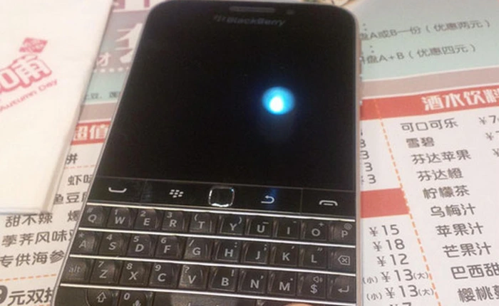 Rò rỉ ảnh thực tế của Blackberry Classic - chiếc smartphone kế thừa Bold 9000