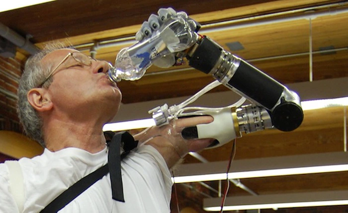 Bộ Quốc phòng Mỹ đạt thành tựu lớn trong việc phát triển cánh tay giả