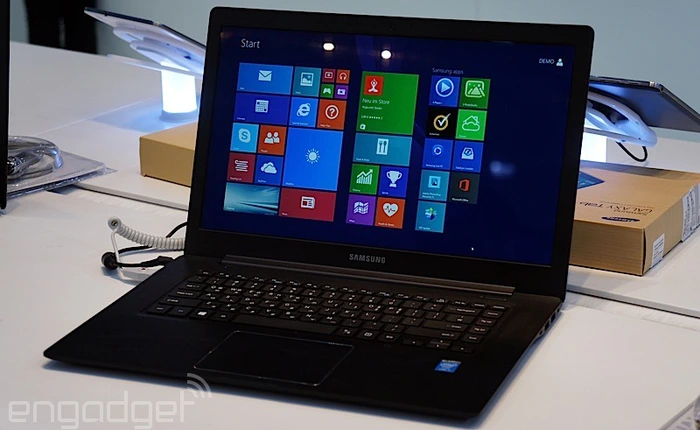 Samsung ra mắt thêm 1 laptop dùng nắp giả da