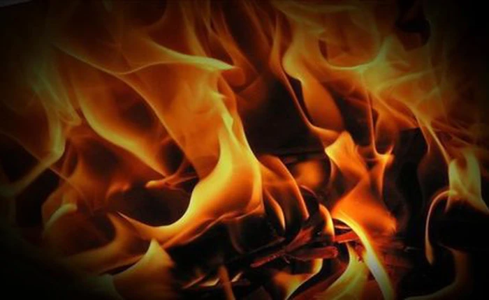 Cháy nhà, chết vì cố cứu smartphone trong lửa