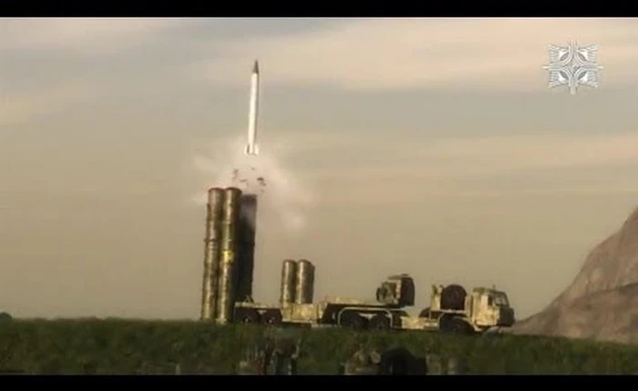 Mô phỏng tác chiến của hệ thống tên lửa S-400, Buk M2 và Tor M2