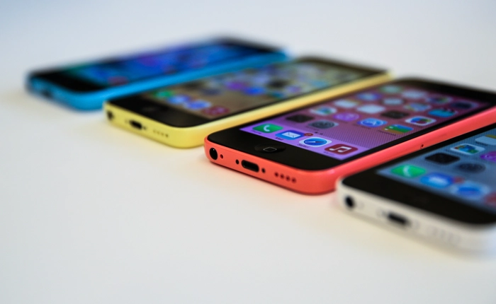 iPhone 5c 8GB có tỉ lệ trống bộ nhớ cao hơn Samsung Galaxy S4