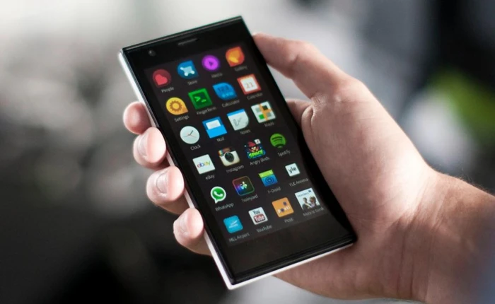 Nexus 4 chạy mượt hệ điều hành Sailfish