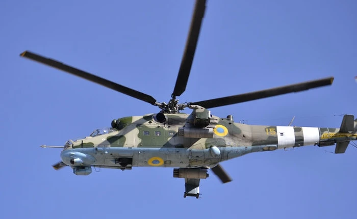 Ukraine sơn nhận dạng vũ khí với Nga, căng thẳng tiếp tục leo thang