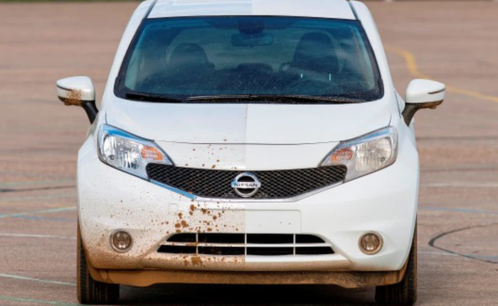 Nissan sử dụng công nghệ Ultra-Ever Dry giúp xe có thể tự làm sạch