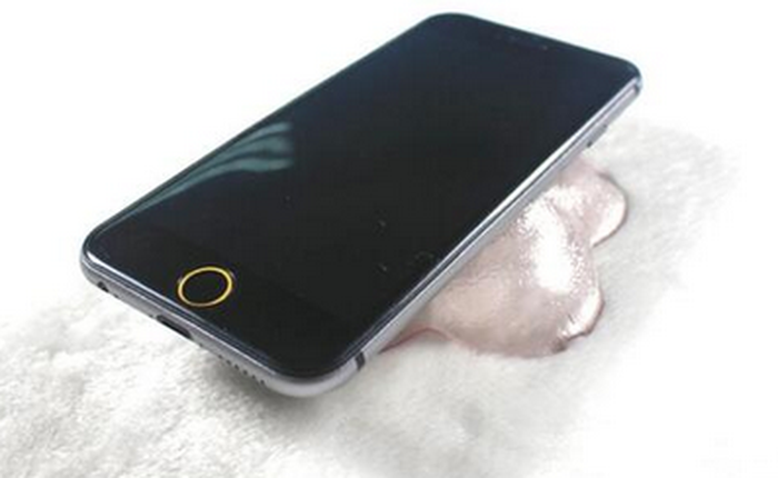 Xuất hiện hình ảnh iPhone 6 ngâm mình dưới nước