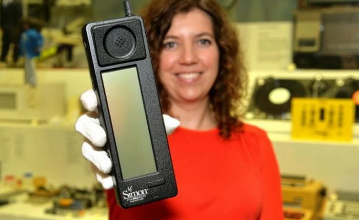 Smartphone đầu tiên trên thế giới tròn 20 tuổi