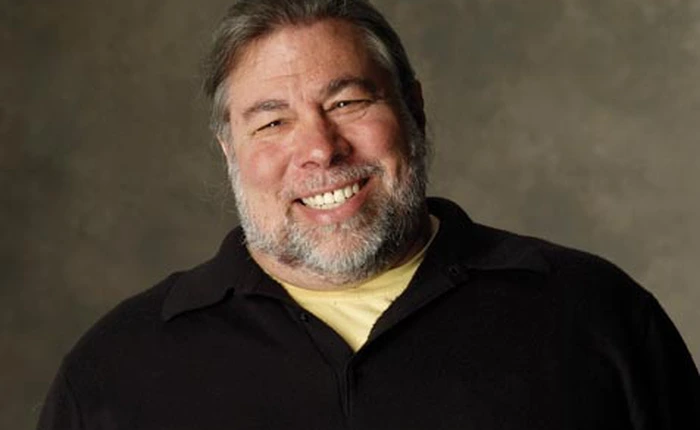 Apple nên sản xuất iPhone chạy Android