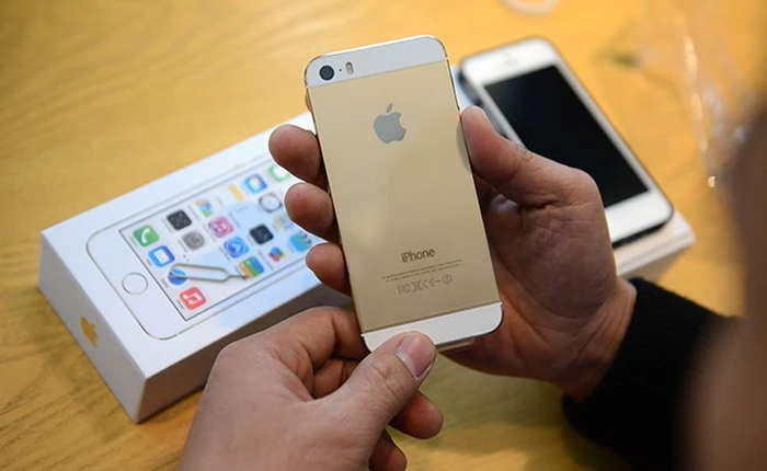 iPhone 5S chính hãng giảm giá hơn 1 triệu đồng