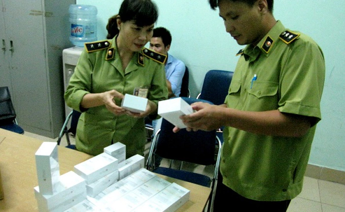 Bắt giữ 20 chiếc iPhone 6 xách tay bản 64GB vì không có hóa đơn