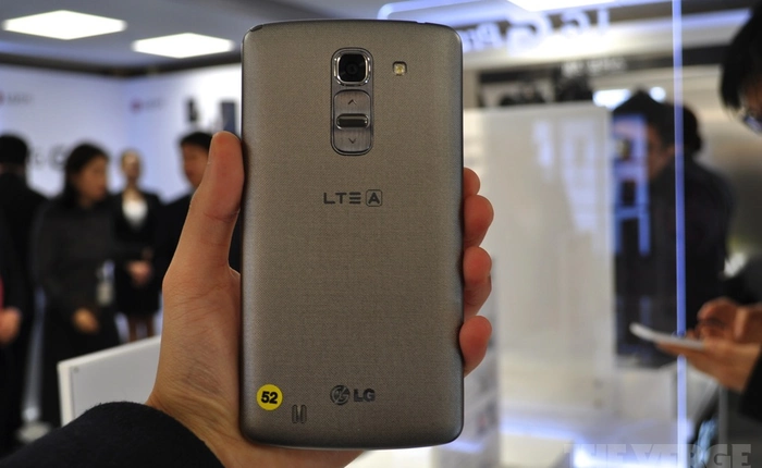Cận cảnh LG G Pro 2: Màn hình lớn, viền mỏng, phím cứng nằm ở mặt sau