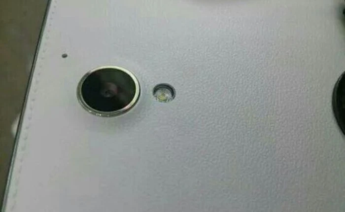 Rò rỉ phablet Huawei với mặt lưng giả da giống Note 3