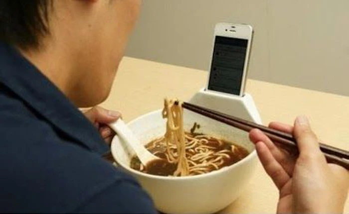 Điện thoại thay đổi cuộc sống con người ra sao?