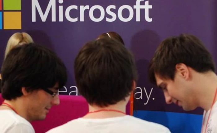 Các ông lớn công nghệ Mỹ “nghỉ chơi” với ngân hàng Nga