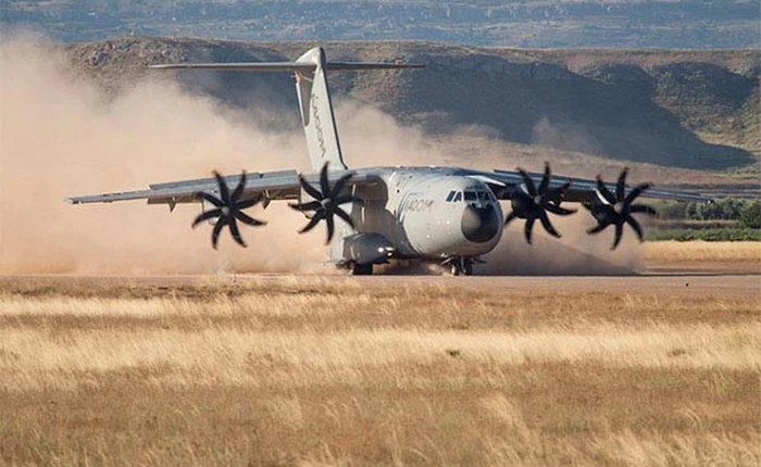 Những máy bay vận tải quân sự lớn nhất thế giới