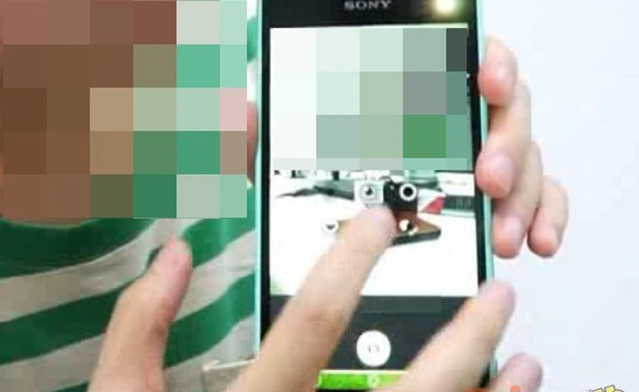 Xuất hiện chiếc Xperia chuyên cho "tự sướng" với đèn flash trước