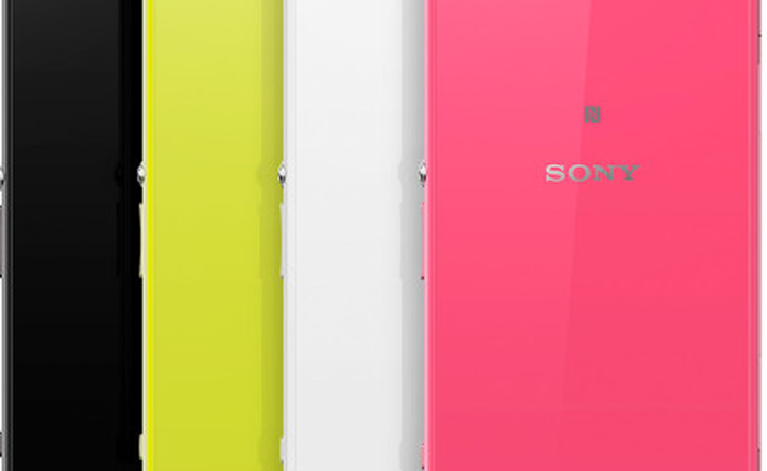 Xperia Z1 mini sở hữu vỏ nhựa thay vì mặt kính cường lực