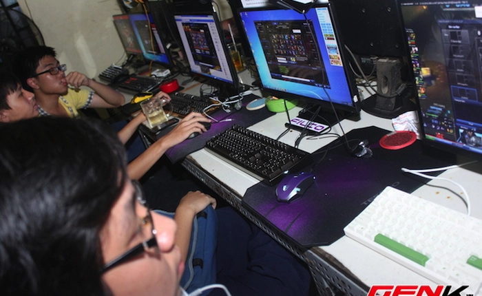 Cận cảnh phòng game được trang bị toàn bàn phím cơ tại TP.HCM