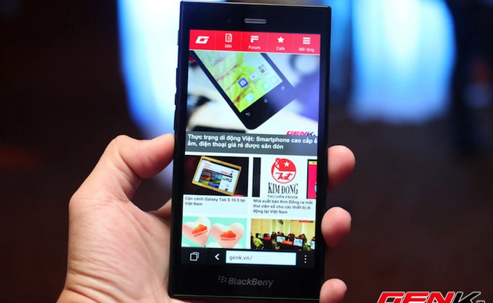 Cận cảnh BlackBerry Z3 tại Việt Nam
