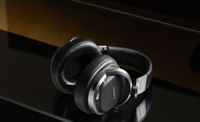 MDR-HW700DS- tai nghe không dây âm thanh vòm 9.1 đầu tiên trên thế giới của Sony