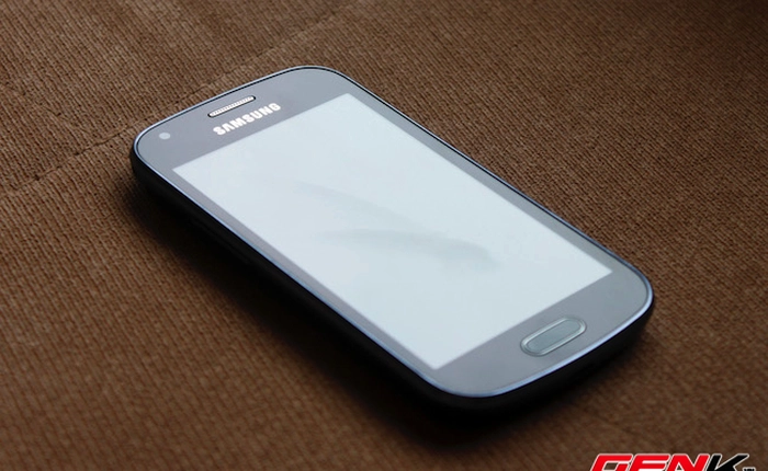 Galaxy Trend Plus: màn hình đẹp, dáng vừa tay