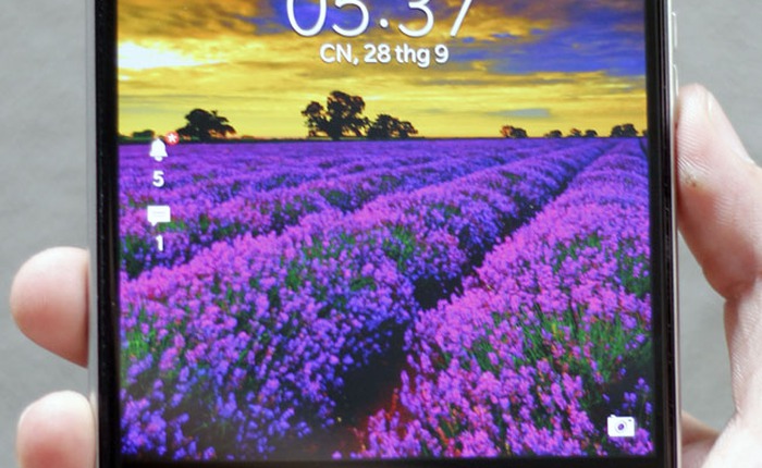 Trên tay BlackBerry PassPort tại Việt Nam: Thiết kế nam tính, bàn phím QWERTY thú vị