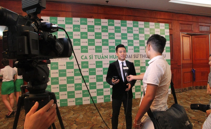 Ca sĩ Tuấn Hưng trở thành đại sứ mới cho thương hiệu HKPhone