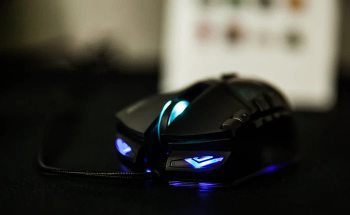 Aourus ra mắt chuột Thunder M7 chuyên dụng cho game MMO