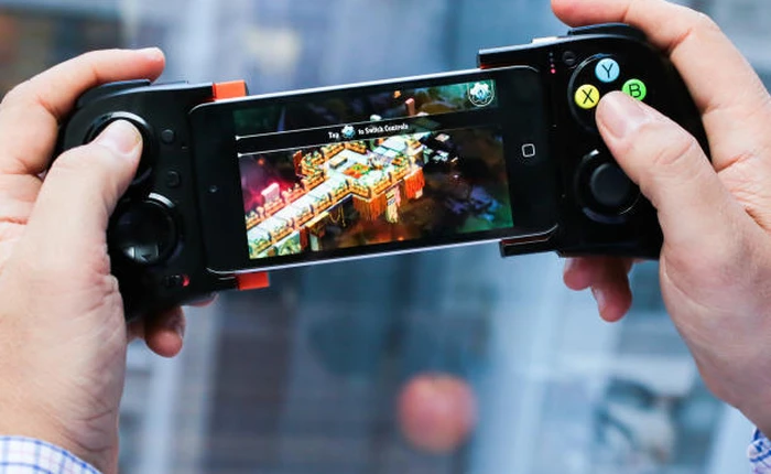 Những game hay trên iPhone nên chơi bằng tay cầm
