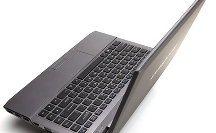 Eurocom M4: Laptop siêu di động mạnh nhất thế giới