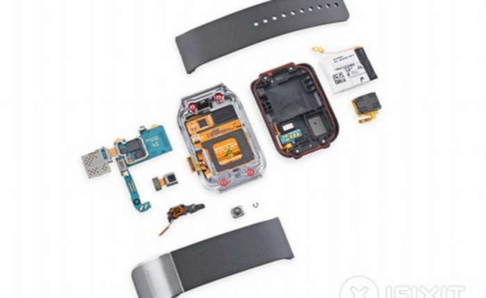 Đồng hồ Gear 2 của Samsung bị "mổ bụng": Dễ sửa, thay được pin