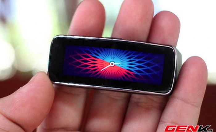 Samsung cập nhật hàng loạt tính năng mới cho vòng đeo tay Gear Fit