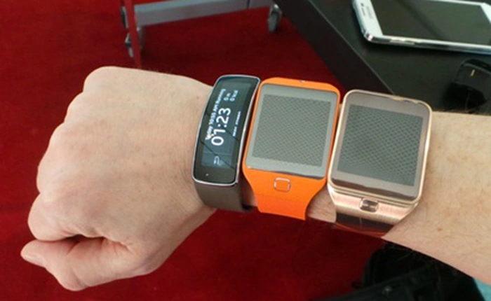Samsung tiết lộ về smartwatch chạy Android Wear và điện thoại Tizen