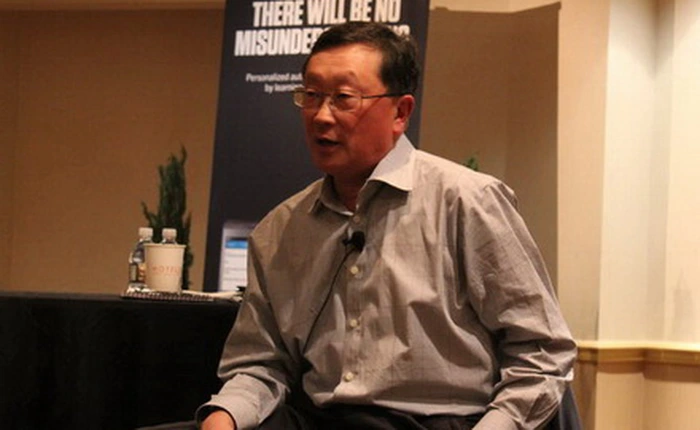 CEO BlackBerry đính chính lại phát biểu "cân nhắc bán mảng điện thoại"