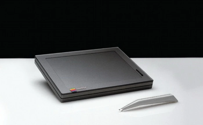 Ngắm thiết kế những chiếc máy tính, điện thoại và tablet của Apple những năm 1980