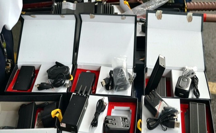 Hà Nội: Phát hiện một hộ kinh doanh trái phép máy phá sóng