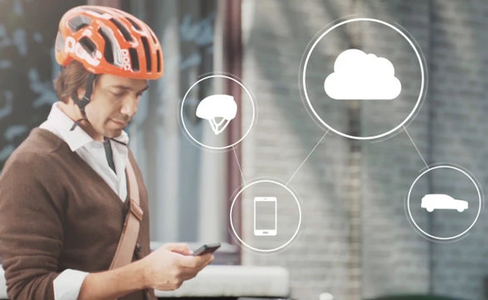 Volvo sáng chế mũ bảo hiểm thông minh cảnh báo nguy hiểm cho người đi xe đạp